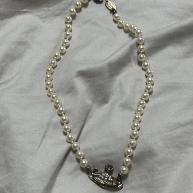 비비안웨스트우드 진주 목걸이