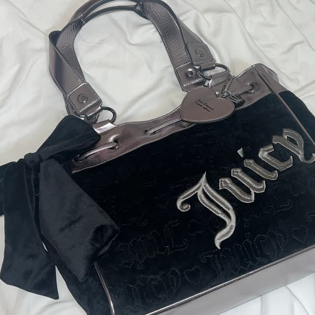 쥬시꾸뛰르 패턴 데이드리머 블랙 새제품