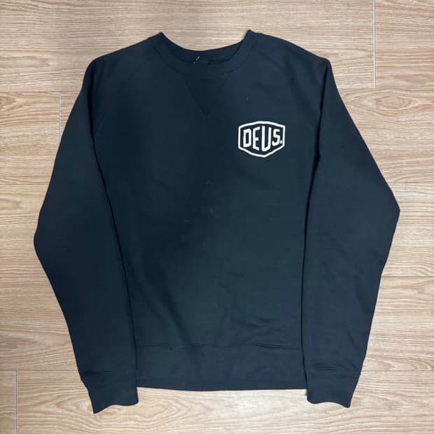 데우스 엑스 마카나 서울 맨투맨