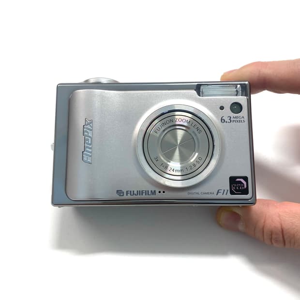 후지 파인픽스 F11 디지털 카메라