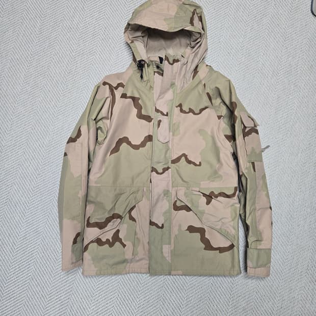 미군 오리지널 ECWCS 고어텍스 사막삼색 (숏-레귤러) (100)