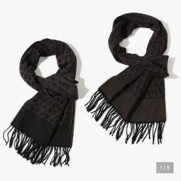 발렌티노 트왈 이코노그라프 머플러 스카프 팝니당