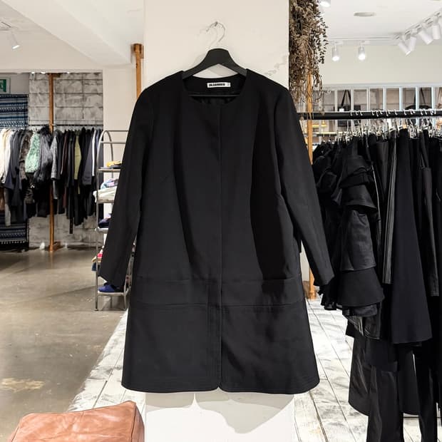 질샌더 블랙 노카라 버진울 코트