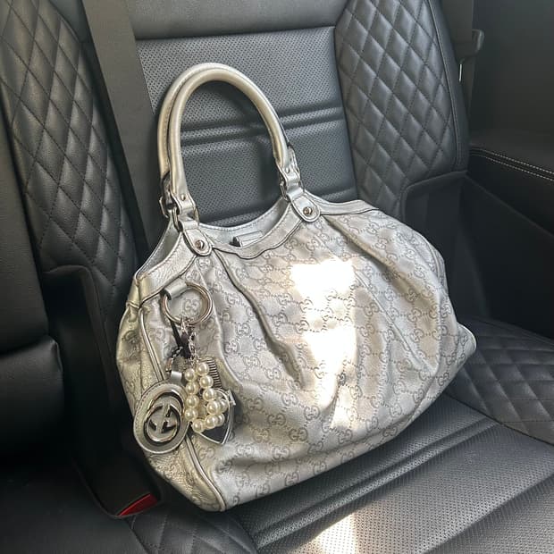 여름맞이☀️‼️)) 구찌 GG 모노그램 실버 빈티지 숄더백입니다 👜✨