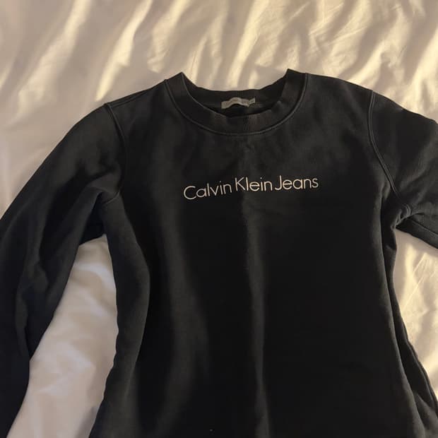 캘빈클라인 맨투맨