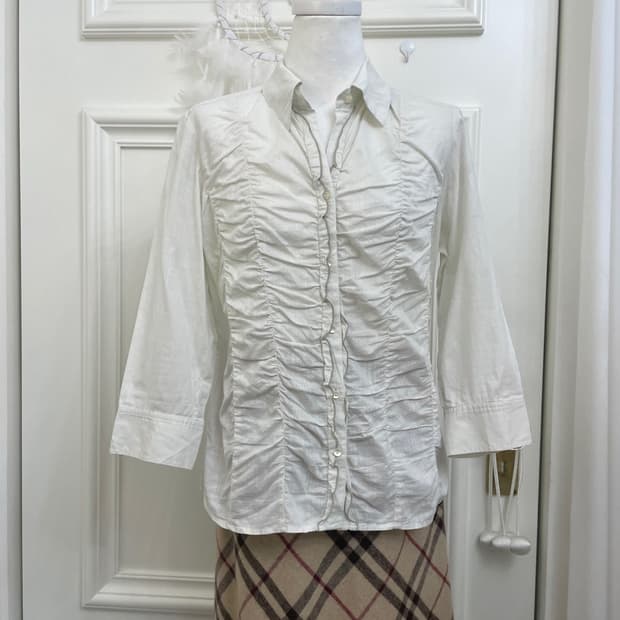 graish white shirring cute blouse