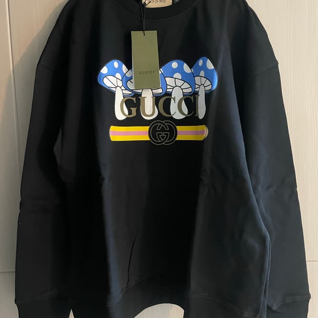 구찌 맨투맨 새상품