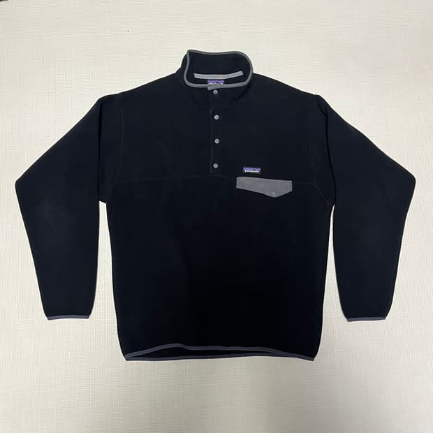 파타고니아 신칠라 블랙 포지그레이