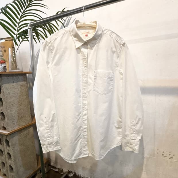 Levi’s 화이트 코튼 셔츠