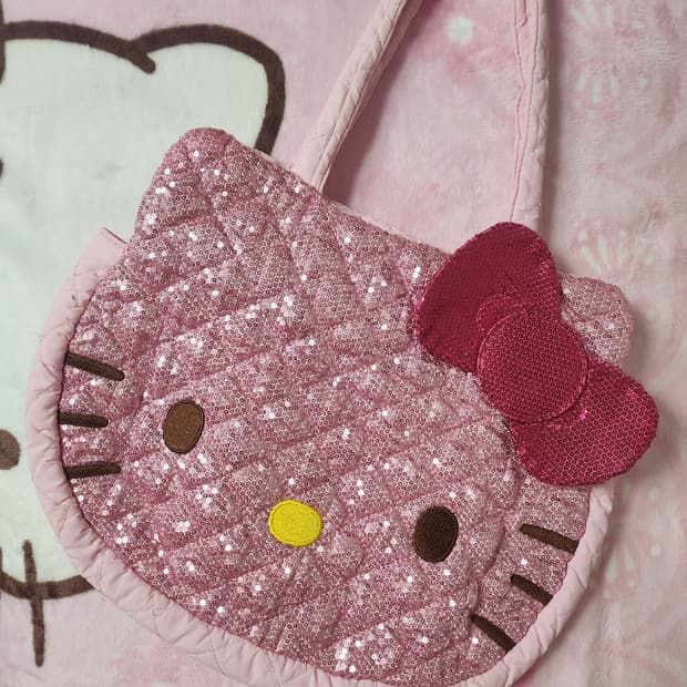 헬로키티 핑크 퀼팅 스팽글 빅  숄더백