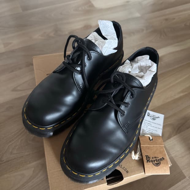 닥터마틴 1461 벡스 스무스 240