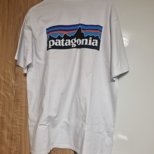 파타고니아 로고 반팔티