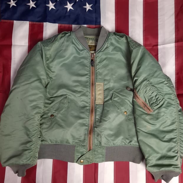 오리지날 캡클로딩사 미공군 L-2B 울파일 항공점퍼