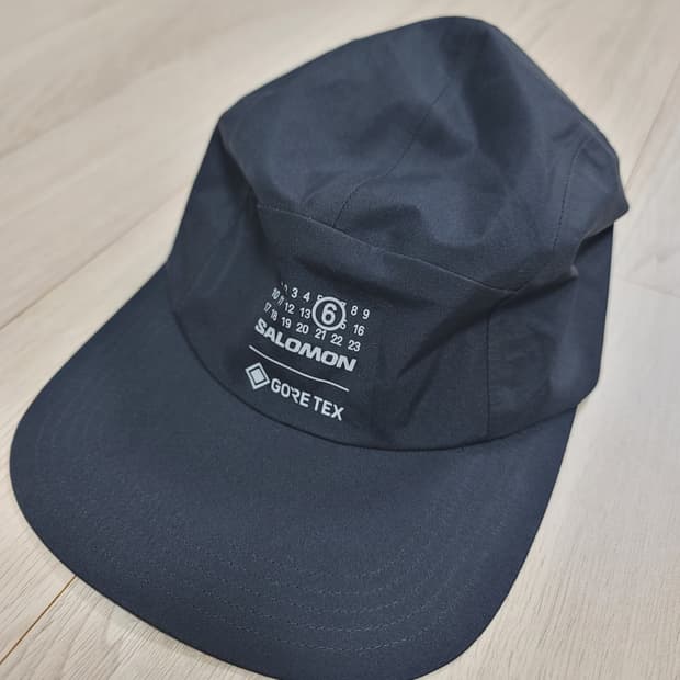 <초민트급> 살로몬 x MM6 메종마르지엘라 고어텍스 캡