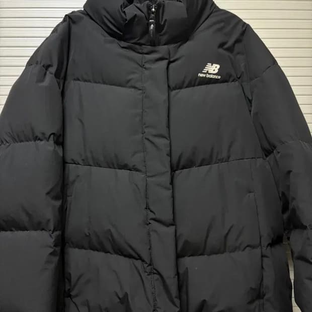 뉴발란스 액티브 쇼츠 다운 블랙 패딩 점퍼 95L