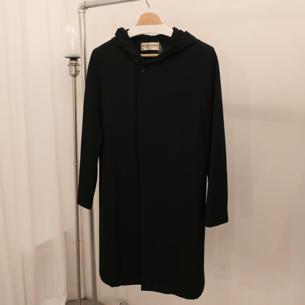 꼼데가르송 후디드 코트