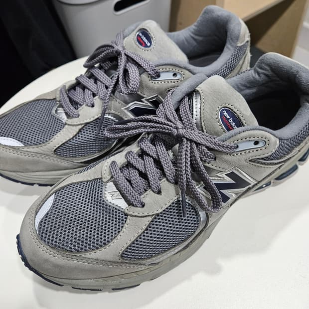 뉴발 2002RA 285 그레이