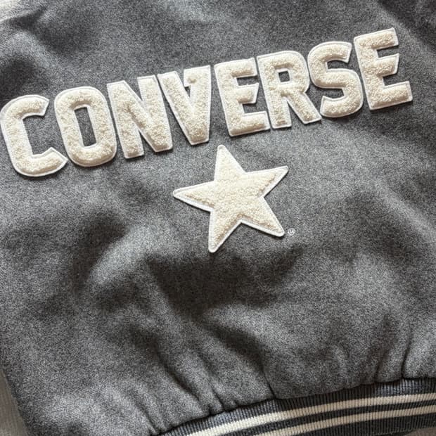 컨버스 크롭 바시티자켓