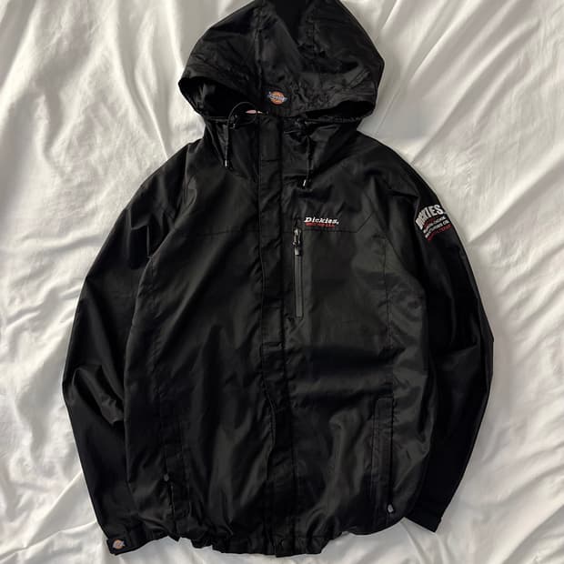 디키즈 블랙 바람막이