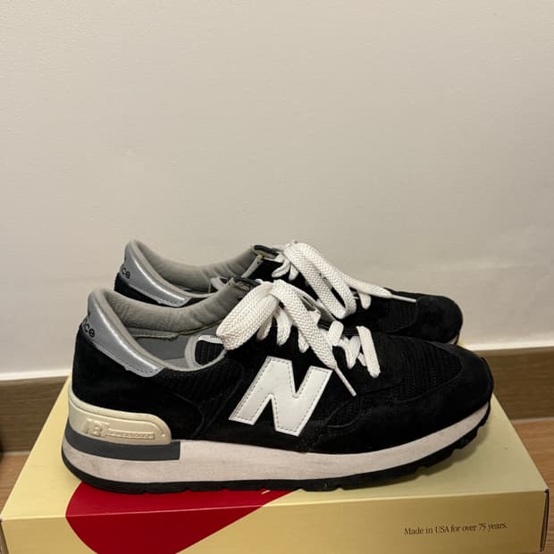 뉴발란스 990v1 블랙(260)