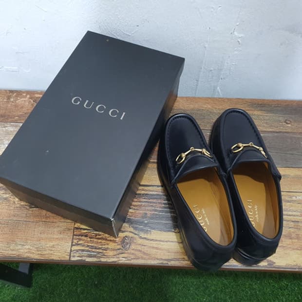 구찌 1953 가죽 로퍼 37C