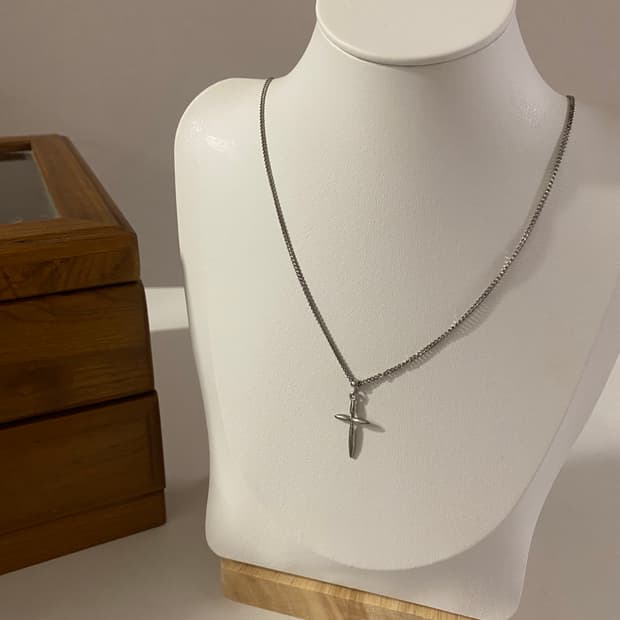 실버톤 십자가 목걸이