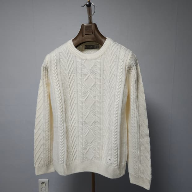 90 ) 장미쉘바스키아 케이블 니트