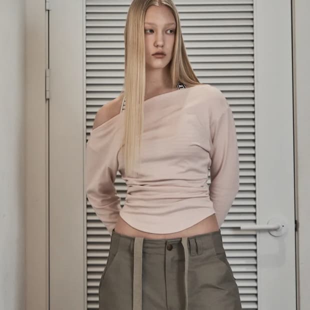 Amy Unbal Shirring Top (Baby Pink)