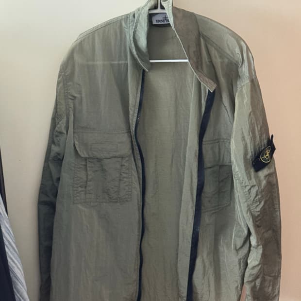 스톤 19ss 나일론메탈 바람막이 카키
