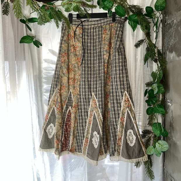 모리패치 레이스 스커트 (허리끈조절)