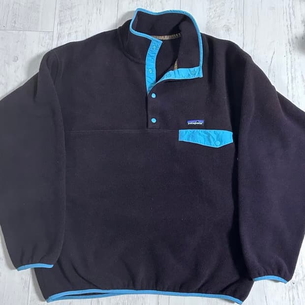 파타고니아 신칠라 완더 브라운 (옵시디언 플럼) L