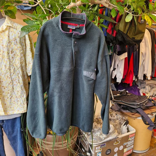 Z-304 파타고니아 신칠라 다크그린