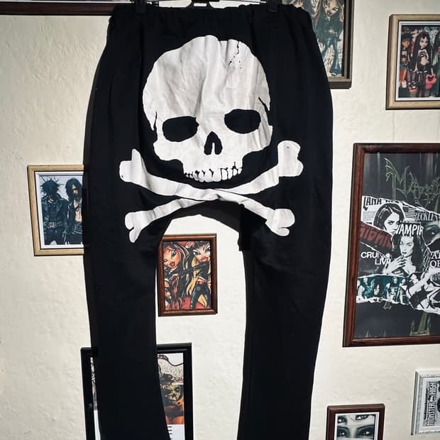 Skull sweatpants
