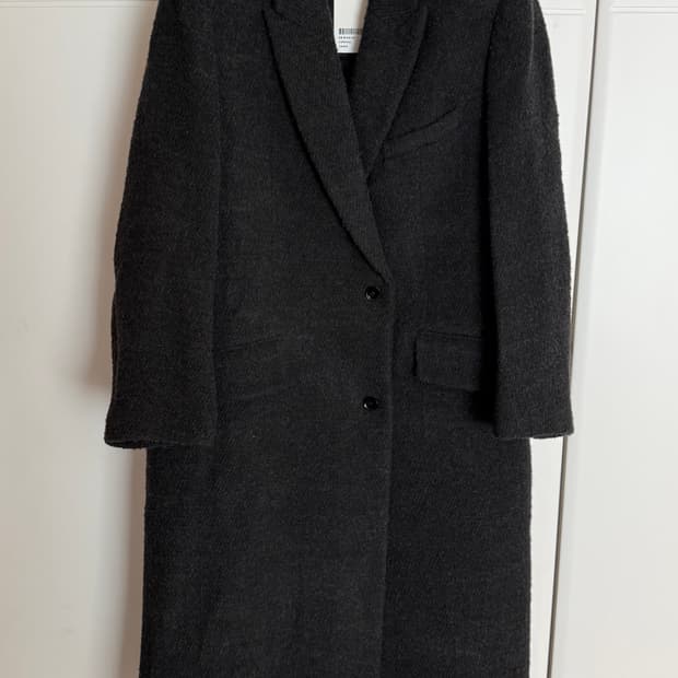 새상품 인사일런스 우먼 부클 코트