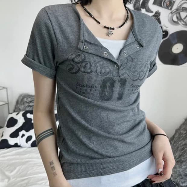 빈티지 y2k 단추 카라 골지 반팔티 차콜