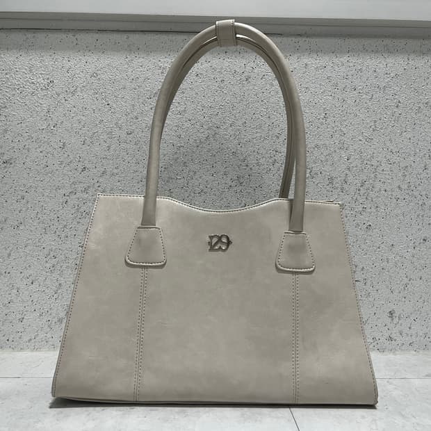 일리고 핸드백 화이트