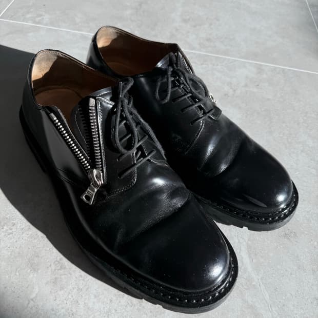 드리스 반 노튼 리리지퍼 더비