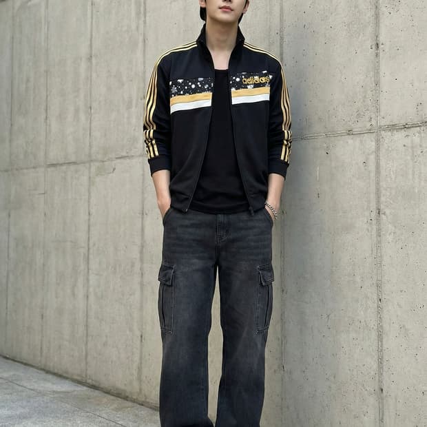 아디다스 별 패턴 골드 삼선 트랙탑 져지