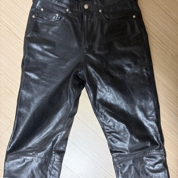 스투시 뉴클래식 레더팬츠 30사이즈