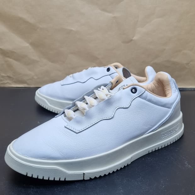 아디다스 슈퍼코트 프리미엄 운동화245 