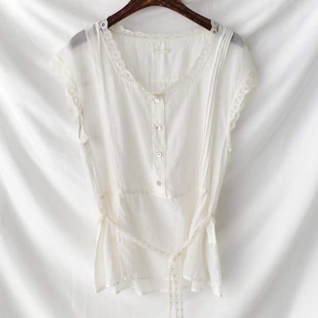 lace half blouse