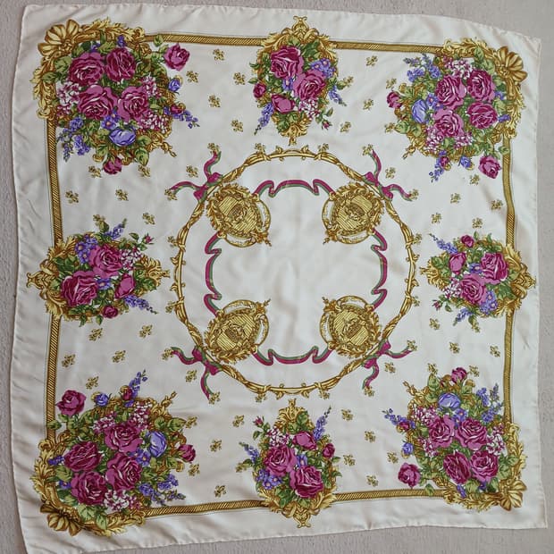 베르사유의 장미 실크 사각스카프