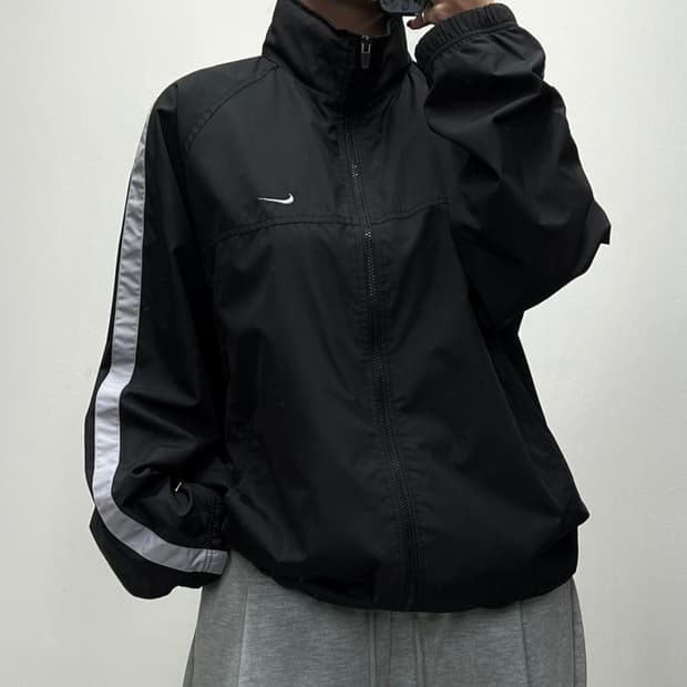 나이키 스우시 사이드라인 바람막이 블랙 L