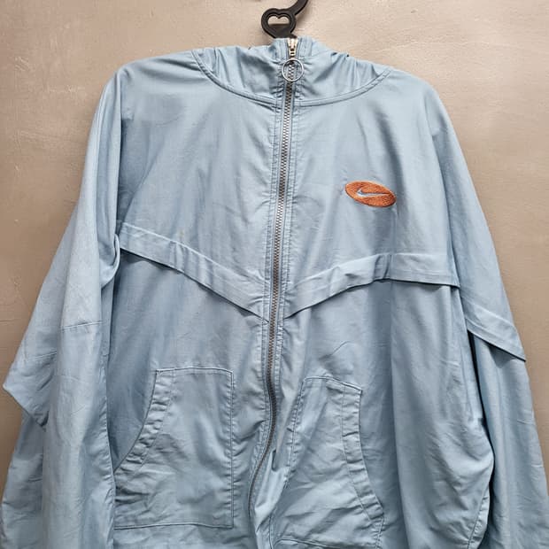 나이키 바람막이 윈드브레이커 하늘색xl