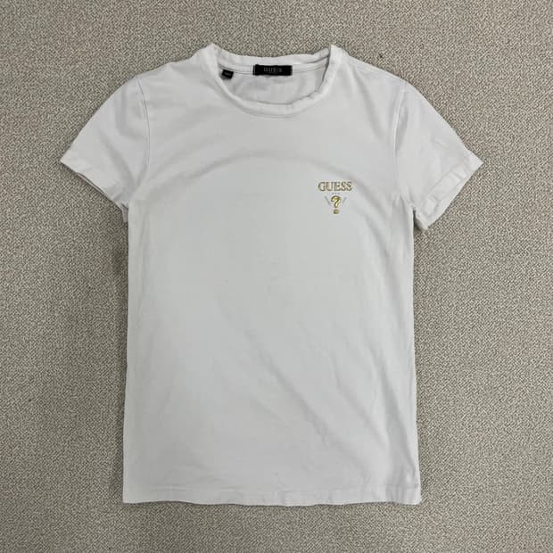 XS 게스 금장로고 반팔 티셔츠 0225M1