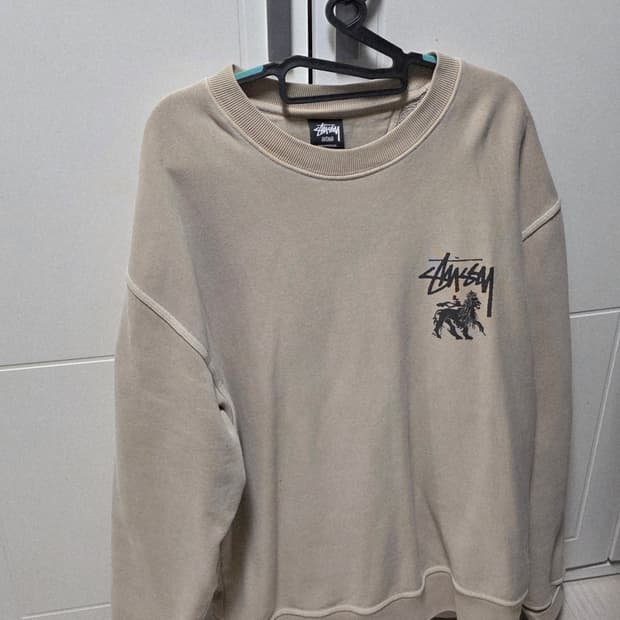 스투시 가먼트다이 라이언 맨투맨