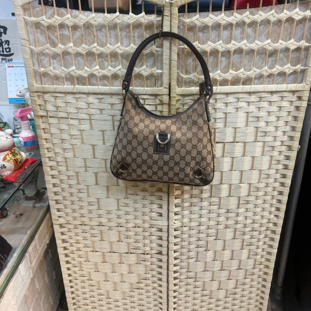 정품 구찌 D링 쇼퍼백 팝니다