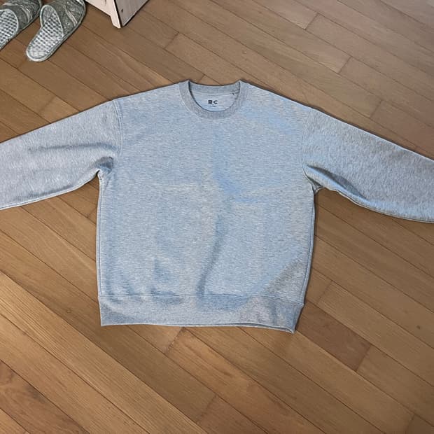 유니클로 스웻셔츠 맨투맨