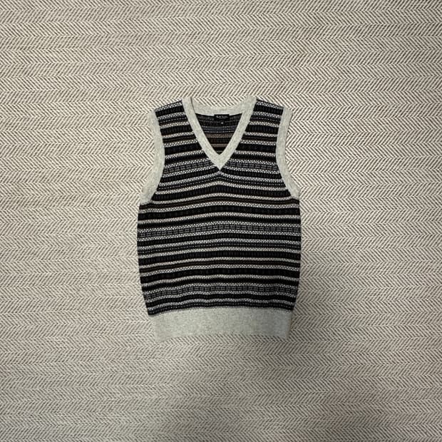 PAUL SMITH japan made v neck knit vest