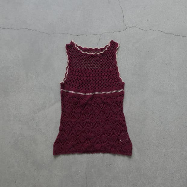 버건디 크로셰 슬리브리스 